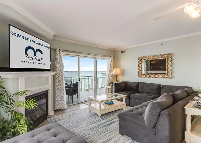 Bahia Vista Unit 201 *