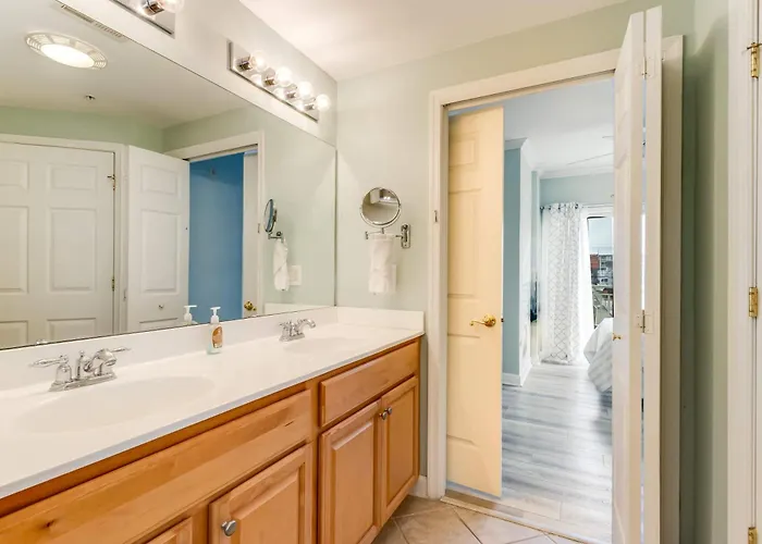 Bahia Vista Unit 201